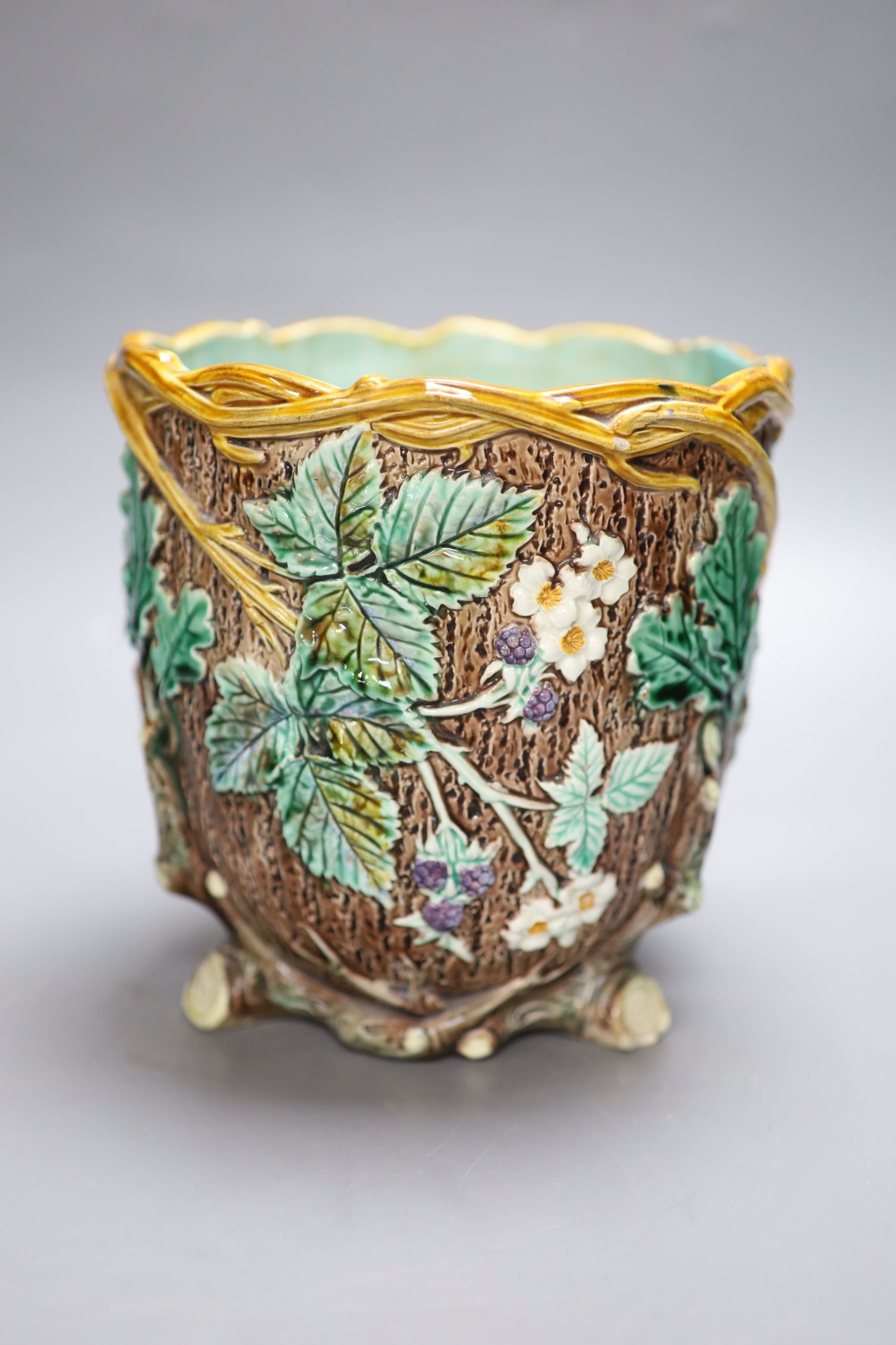 A Wedgwood majolica jardiniere, height 18cm (a.f.)